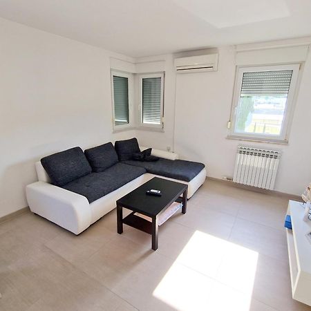 Apartments Vedran Punat Ngoại thất bức ảnh