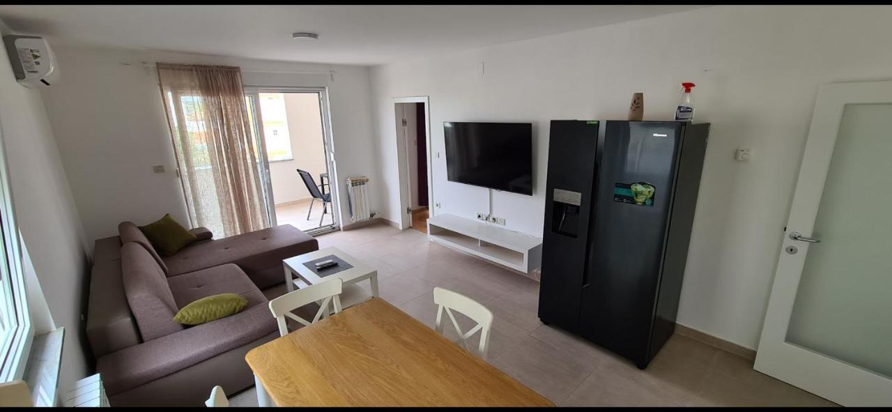 Apartments Vedran Punat Ngoại thất bức ảnh
