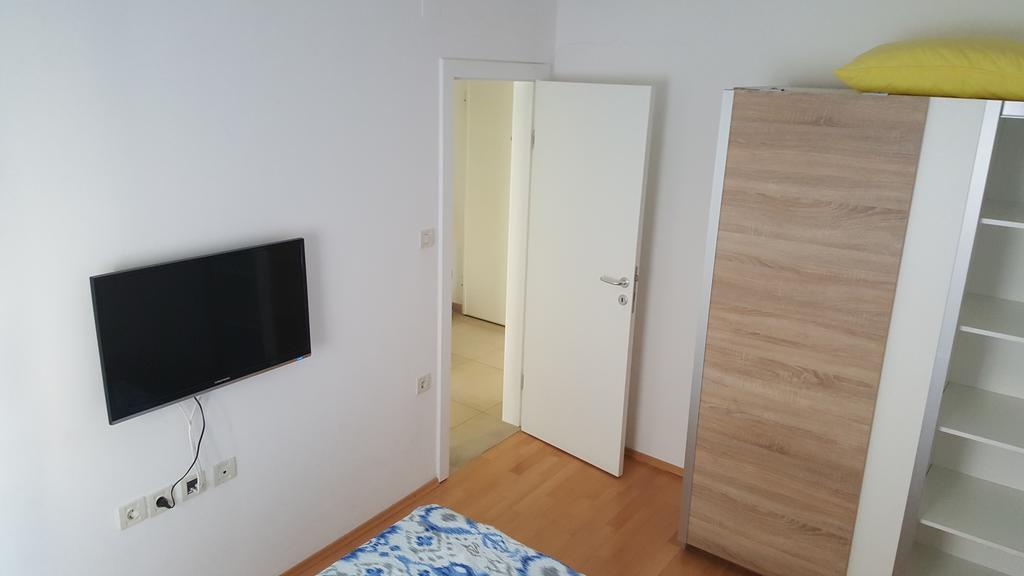 Apartments Vedran Punat Ngoại thất bức ảnh
